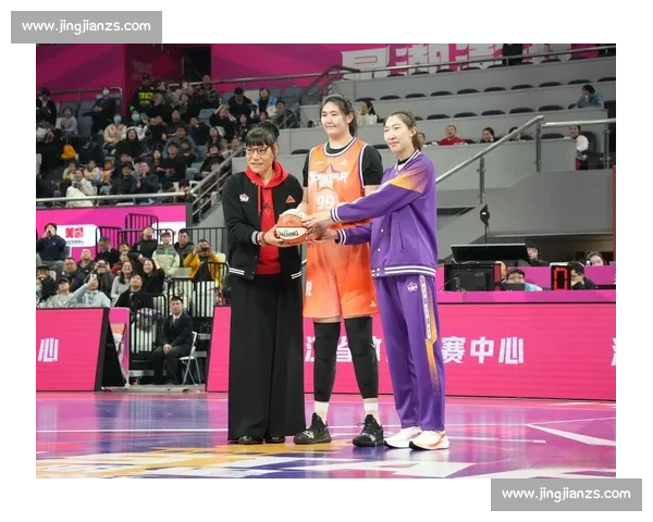 中国女篮逆袭表现亮眼 晋级之路充满挑战与机遇